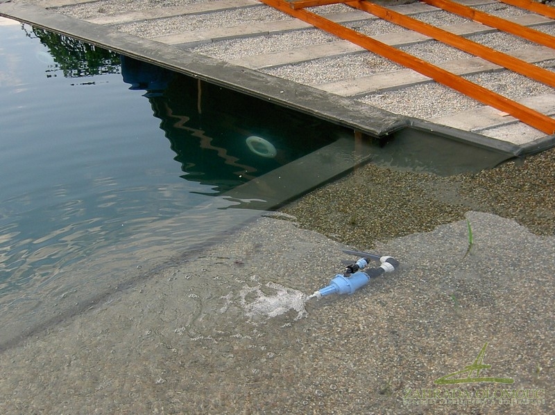 Téměř hotovo, chybí dokončit stavbu mola