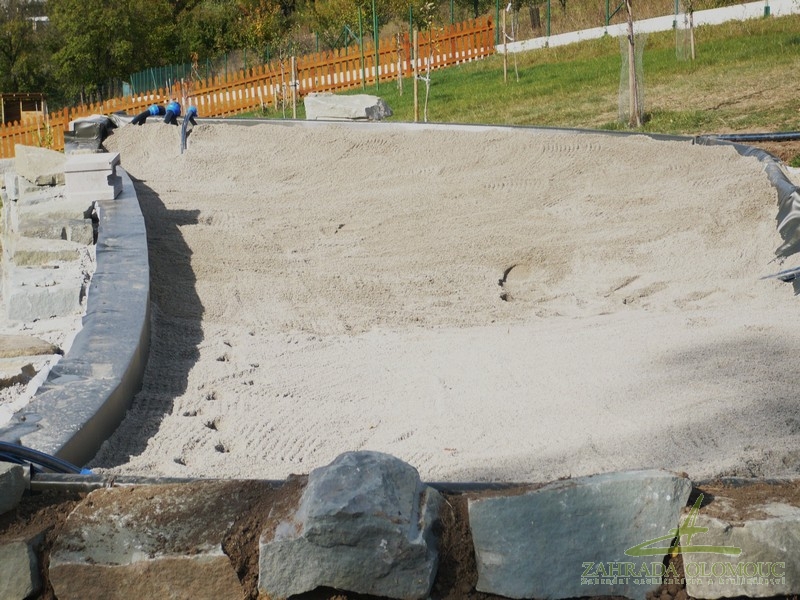 Položení ochranné fólie, stavba regenerační zóny